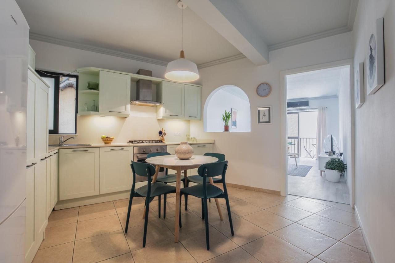 Stylish 3 Bedroom Apartment - St. Julians - 5 Mins From Balluta Bay Saint Julian's エクステリア 写真